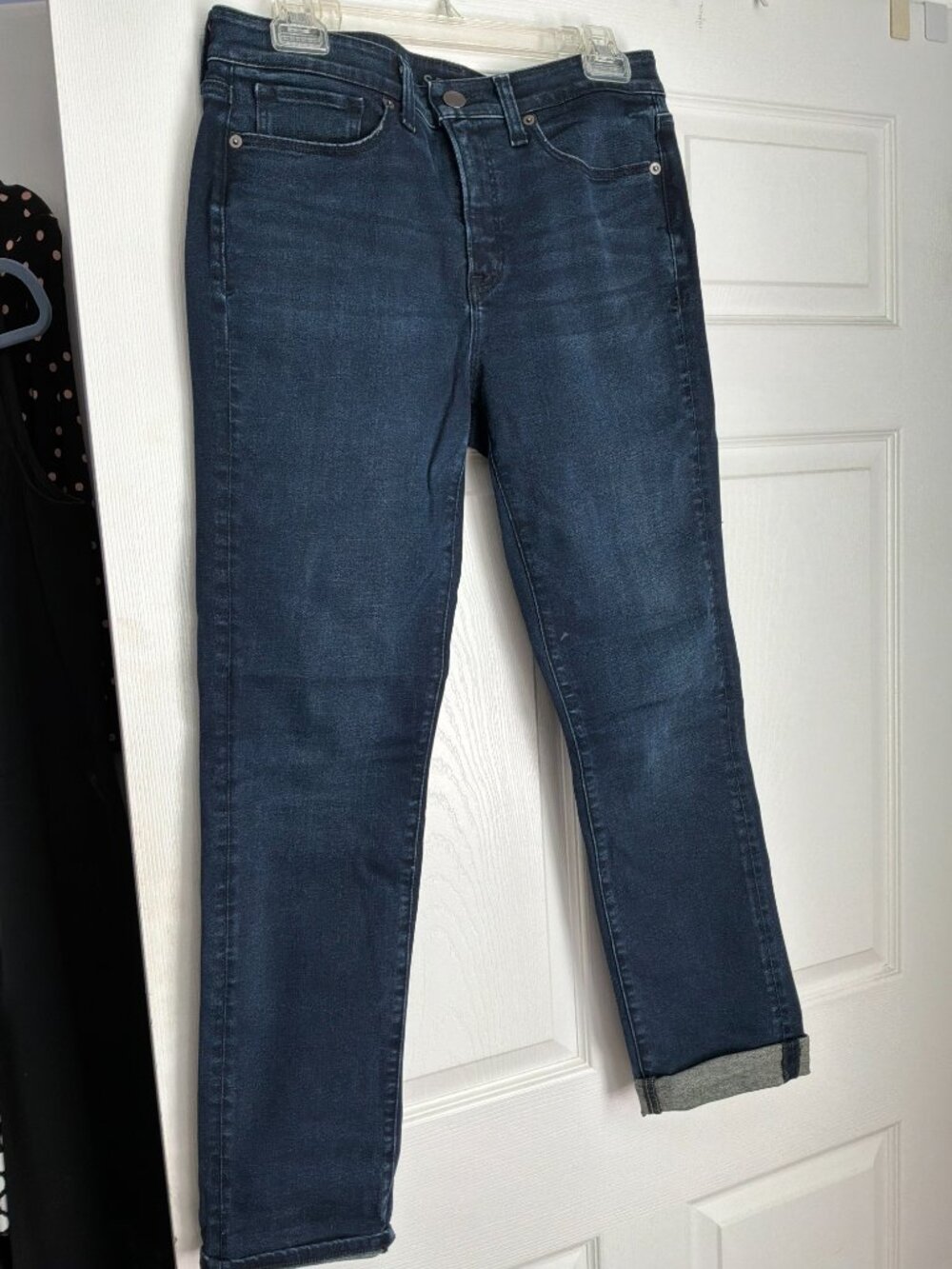 SPANX Straight Leg Dark Wash Stretch Jeans – Size 29 – Super Comfortable!**
